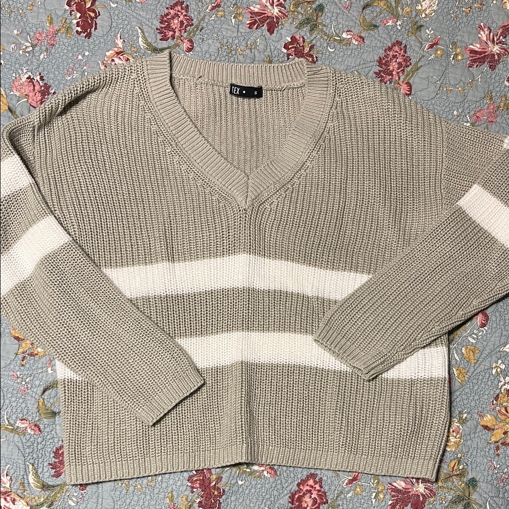 Tex V-Neck Sweater